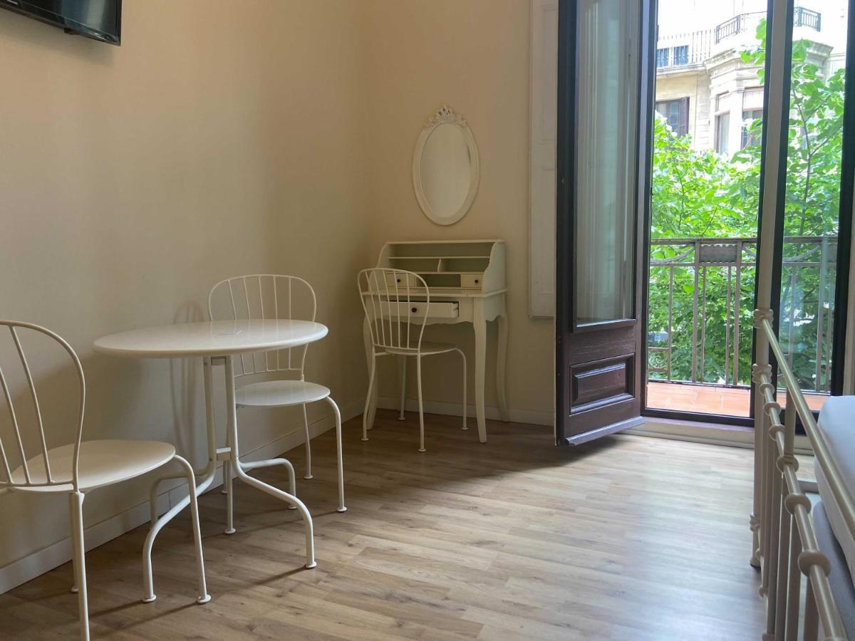 Lumine Luxury Suites By Gaiarooms Барселона Екстериор снимка