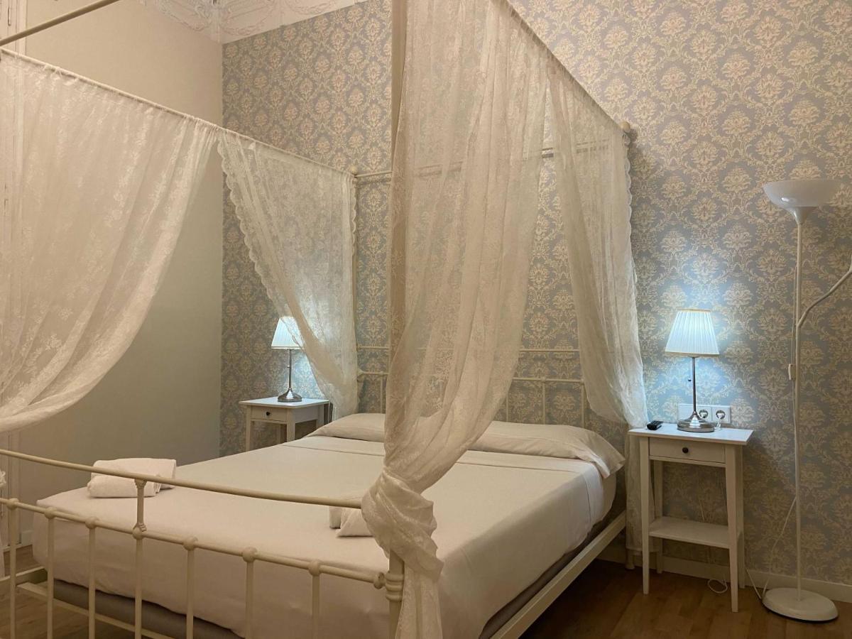 Lumine Luxury Suites By Gaiarooms Барселона Екстериор снимка