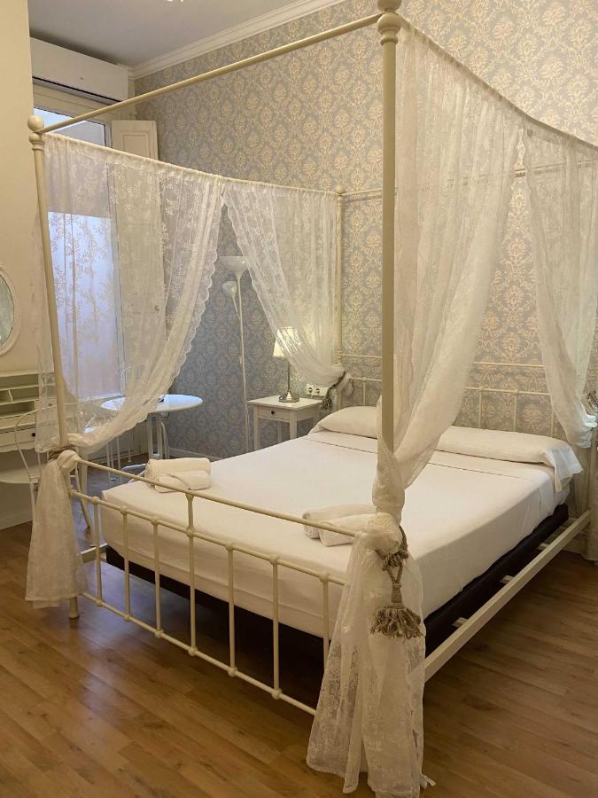 Lumine Luxury Suites By Gaiarooms Барселона Екстериор снимка