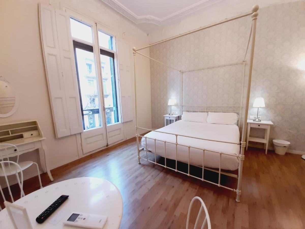Lumine Luxury Suites By Gaiarooms Барселона Екстериор снимка