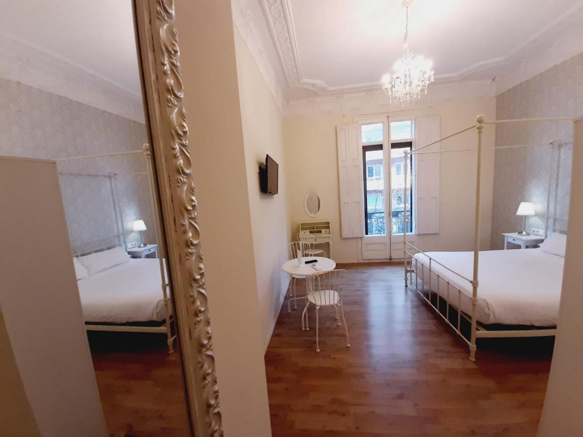 Lumine Luxury Suites By Gaiarooms Барселона Екстериор снимка
