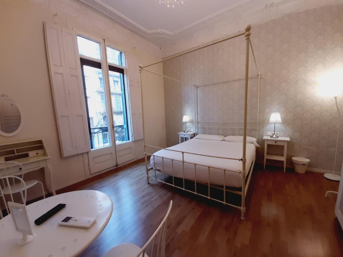 Lumine Luxury Suites By Gaiarooms Барселона Екстериор снимка