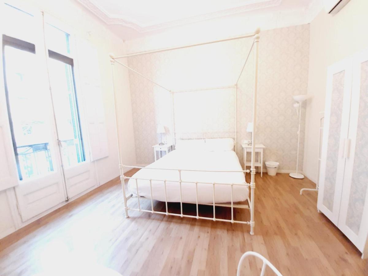 Lumine Luxury Suites By Gaiarooms Барселона Екстериор снимка